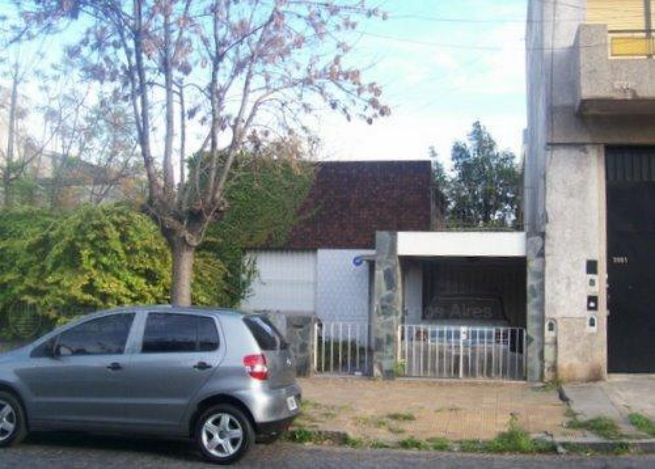 LOTE - CASA PARA DEMOLER