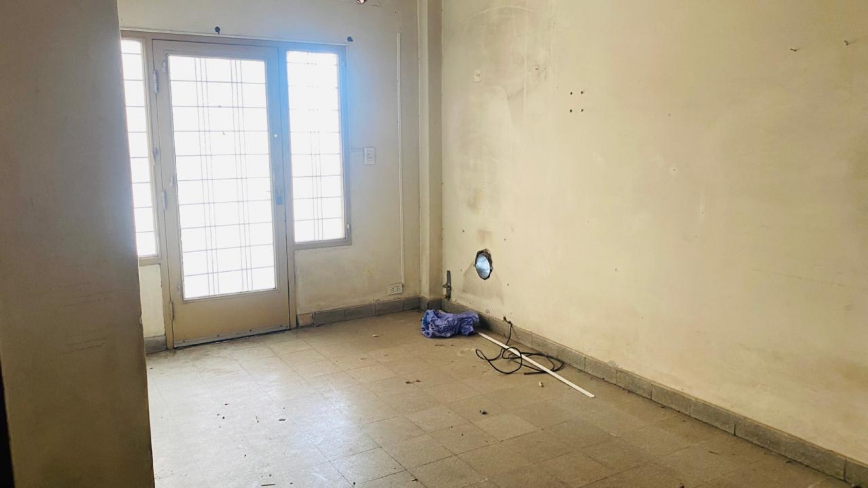 CASA 4 AMB PARA DEMOLER Y/ O REFACCIONAR MONTE CASTRO