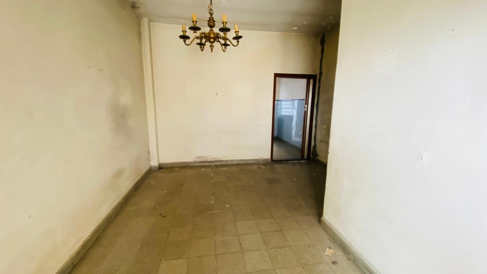 CASA 4 AMB PARA DEMOLER Y/ O REFACCIONAR MONTE CASTRO