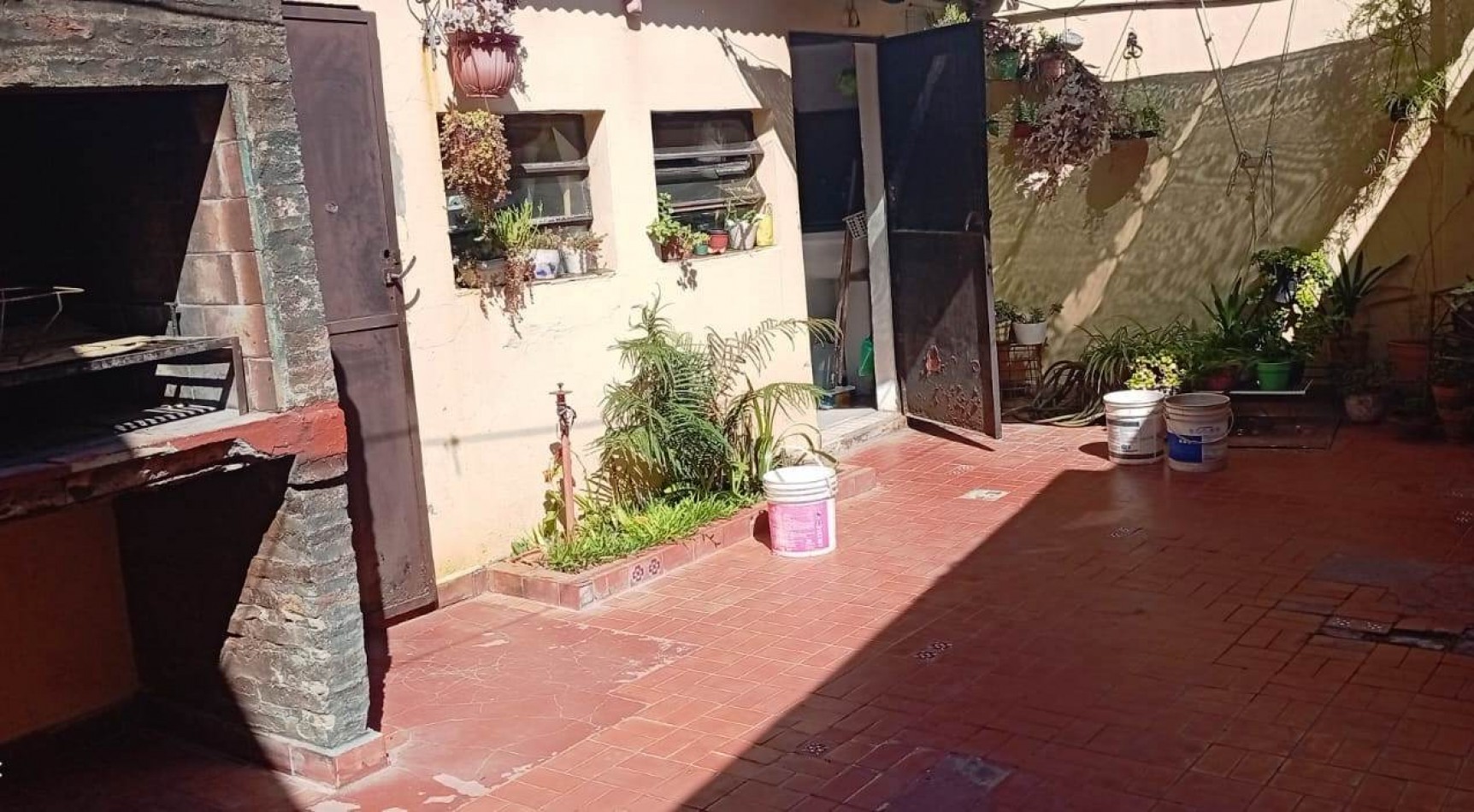 CASA 5 AMB MONTE CASTRO