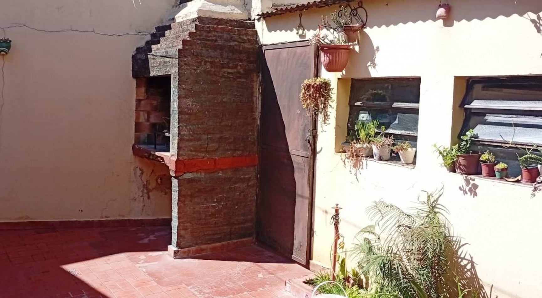 CASA 5 AMB MONTE CASTRO