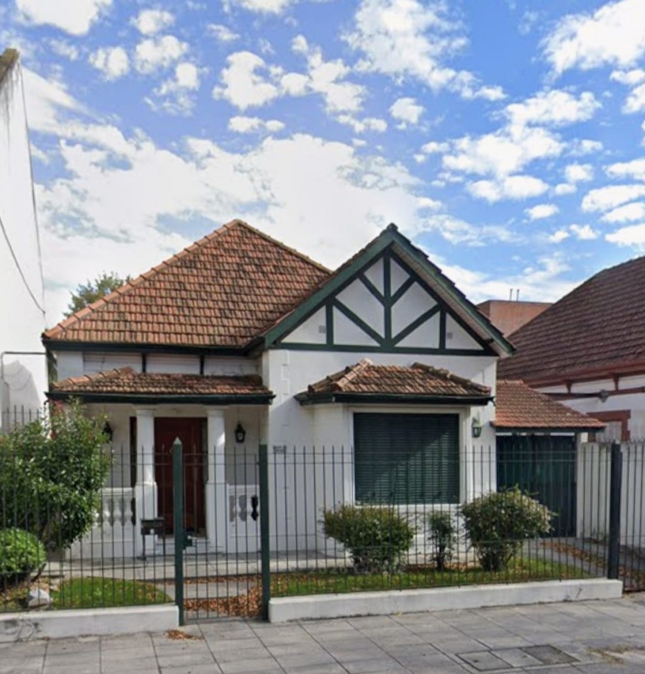 CASA EN VENTA 4 AMBIENTES VILLA DEVOTO