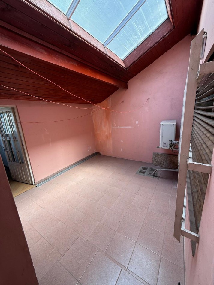 CASA 5 AMB CON DEPENDENCIA Y GARAGE  VILLA DEVOTO